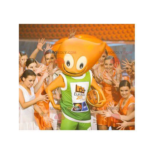 Mascote do boneco de neve laranja muito sorridente -