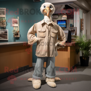 Albatros beżowy w kostiumie...