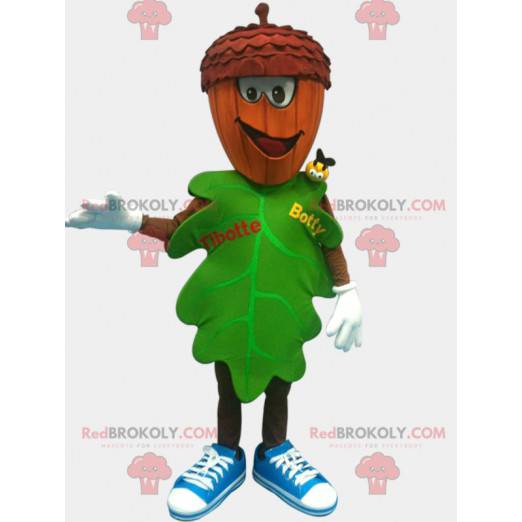 Botte du Hainaut mascot. Acorn mascot with a leaf -