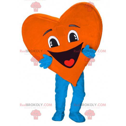 Veldig smilende hjerteformet maskot. Hjerte maskot -