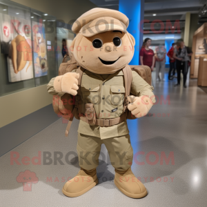 Tan Soldier maskot kostume...