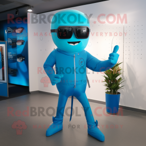 Cyan Knife Thrower maskot...