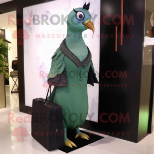 Forest Green Pigeon maskot...