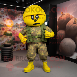 Yellow Grenade mascotte...