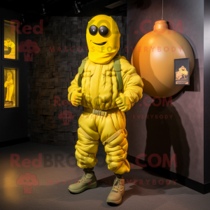 Yellow Grenade mascotte...