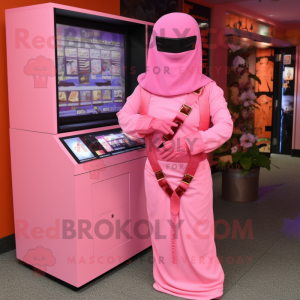 Pink Gi Joe maskot kostume...