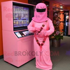 Różowy kostium maskotki Gi...