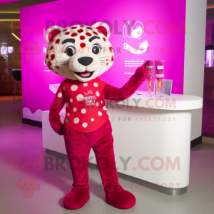 Magenta Cheetah maskot...