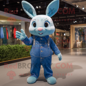 Cyan Rabbit mascotte...