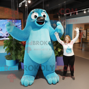 Cyan Giant Sloth mascotte...