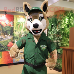 Forest Green Dingo maskot...