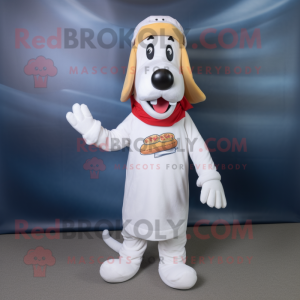 White Hot Dogs maskot...