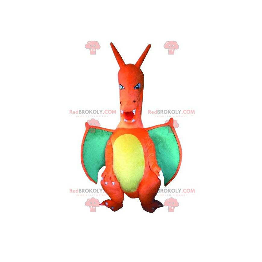 Maskotka Charizard, słynny smok w Pokemon, pomarańczowy smok -