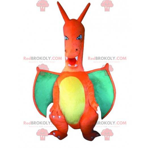Mascotte di Charizard, famoso drago in Pokemon, drago arancione