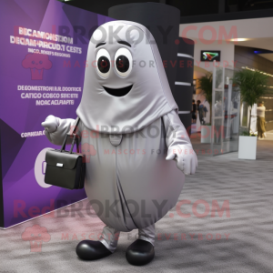 Silver Aubergine mascotte...