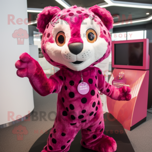 Magenta Cheetah mascotte...