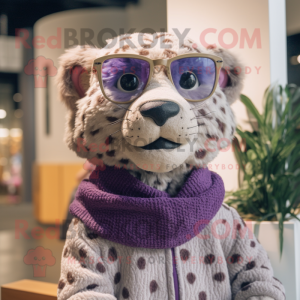 Lavendel-Gepard Maskottchen...