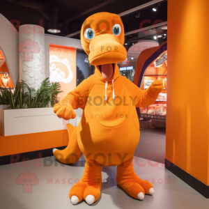 Orange Diplodocus maskot...