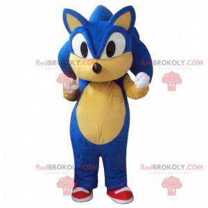 Mascot Sonic, el famoso erizo azul del videojuego -