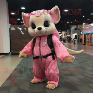 Pink Flying Squirrel maskot...