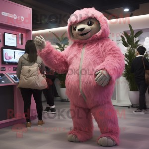 Pink Giant Sloth maskot...