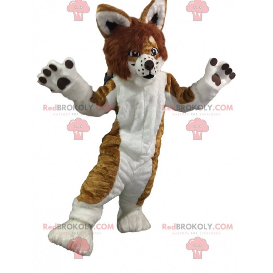 Mascote cão com pelo branco e castanho - Redbrokoly.com