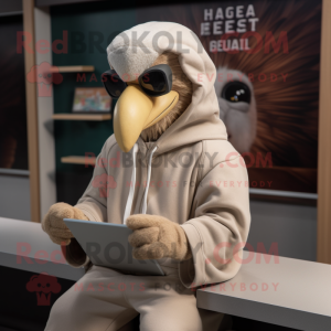 Beige Haast S Eagle maskot...