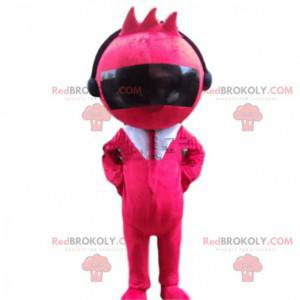 Mascotte de robot rose avec un casque audio, costume futuriste