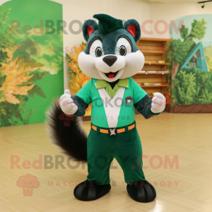 Forest Green Skunk maskot...