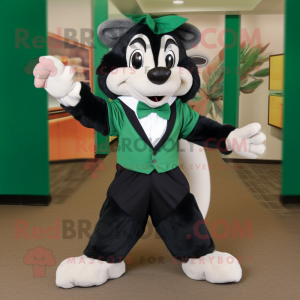 Forest Green Skunk maskot...