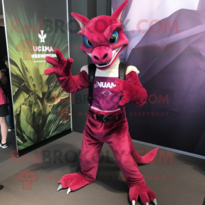 Magenta Chupacabra mascotte...