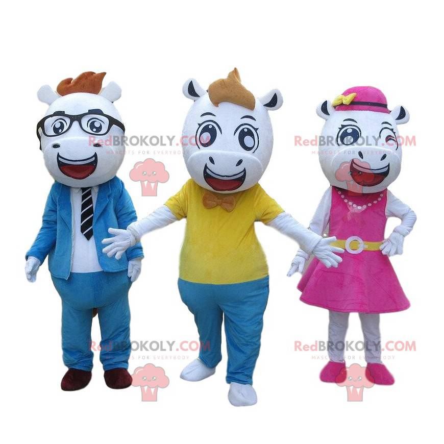 3 mascotte di mucche in abiti eleganti, 3 tori - Redbrokoly.com