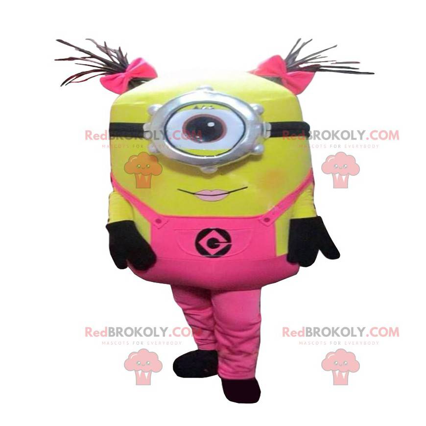 Minions mascotte, gekleed in roze uit de film "Ik, lelijk en