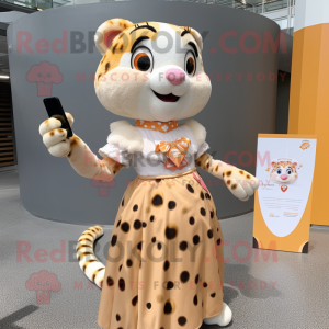 Peach Cheetah maskot...