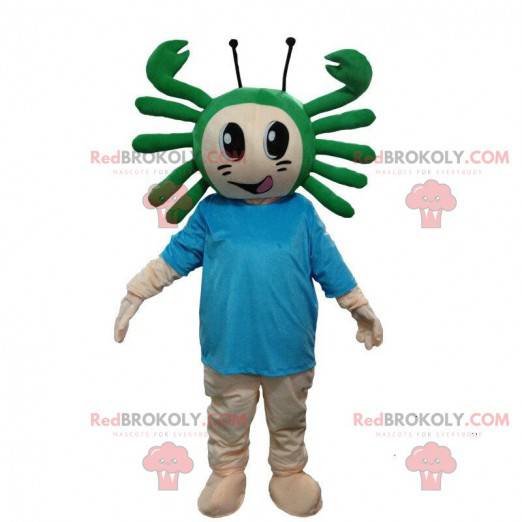 Menino mascote com um caranguejo na cabeça, fantasia de mar -