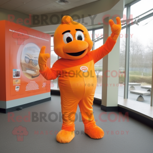 Orange Momentum maskot...