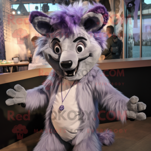 Lavendel hyena mascotte...