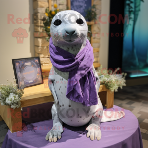 Lavender Seal maskot...