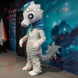 Silver Seahorse maskot...