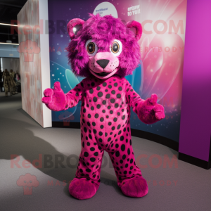 Magenta Leopard maskot...