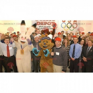 Mascot of the day: 2 mascots a beige rabbit and a brown fox. Discover @redbrokoly #mascots - Link : https://bit.ly/2Znokkz - REDBROKO_02255 #mascots #mascot #event #costume #redbrokoly #marketing #customized #and #brown #costume #rabbit #fox #beige #ma... https://www.redbrokoly.com/en/rabbit-mascot/2255-2-mascots-a-beige-rabbit-and-a-brown-fox.html